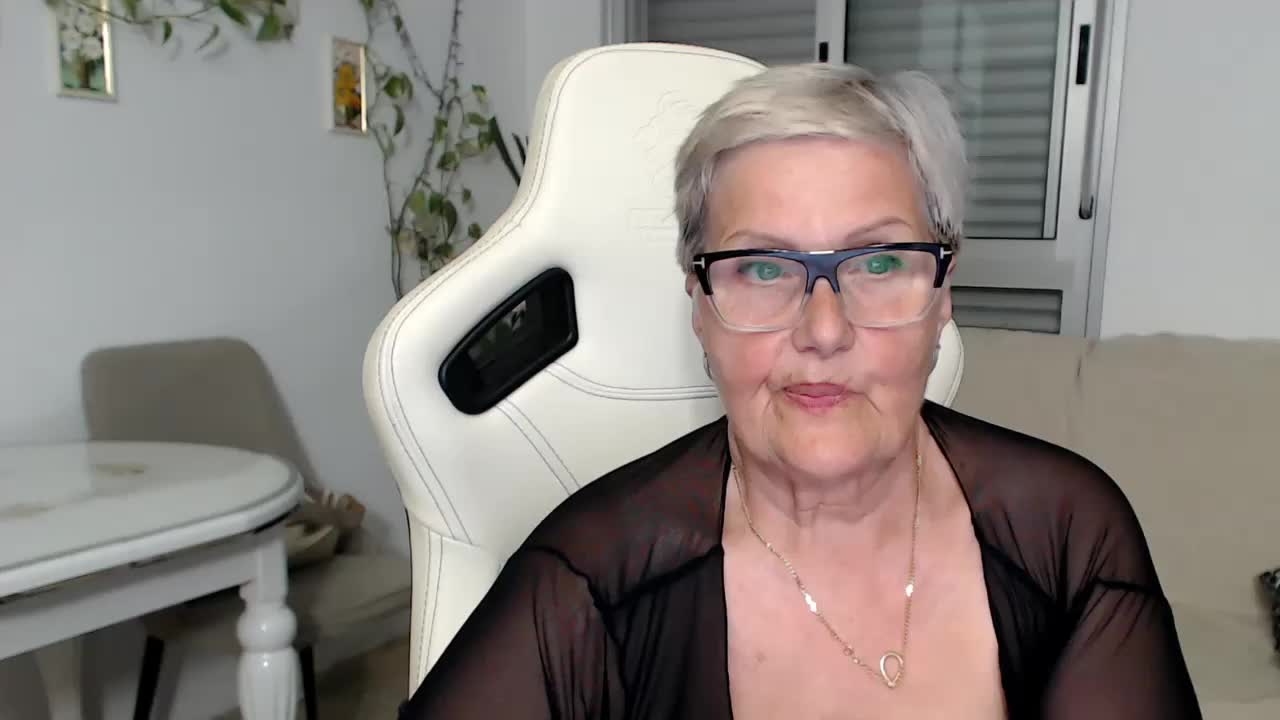 Selenna65 Adult Chat May 17, 2026