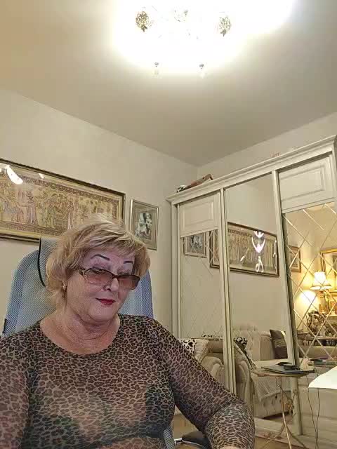 KarinkaSweet Adult Chat May 17, 2026