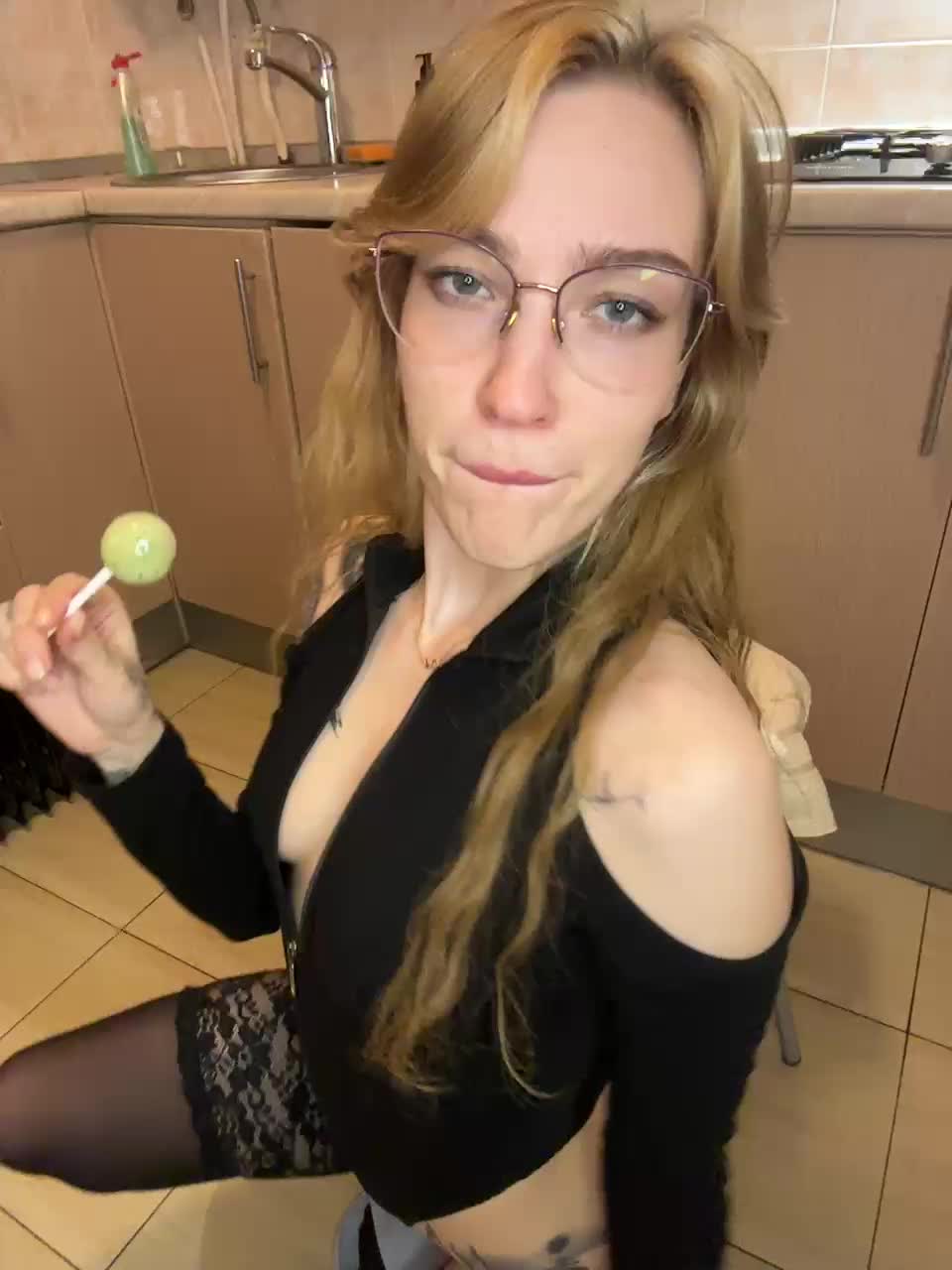 AlinnaAnnila Adult Chat May 17, 2026
