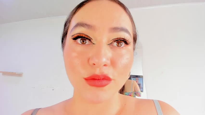 sabrinavantress Adult Chat May 17, 2026