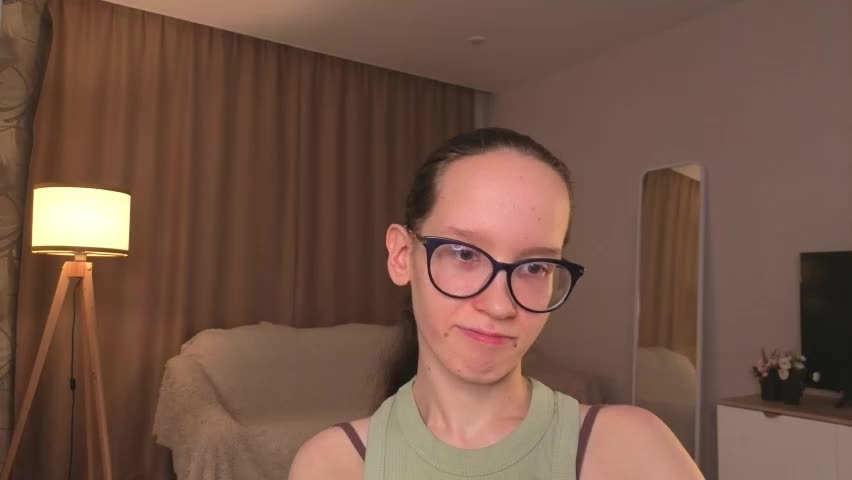 lynettebails Adult Chat May 17, 2026