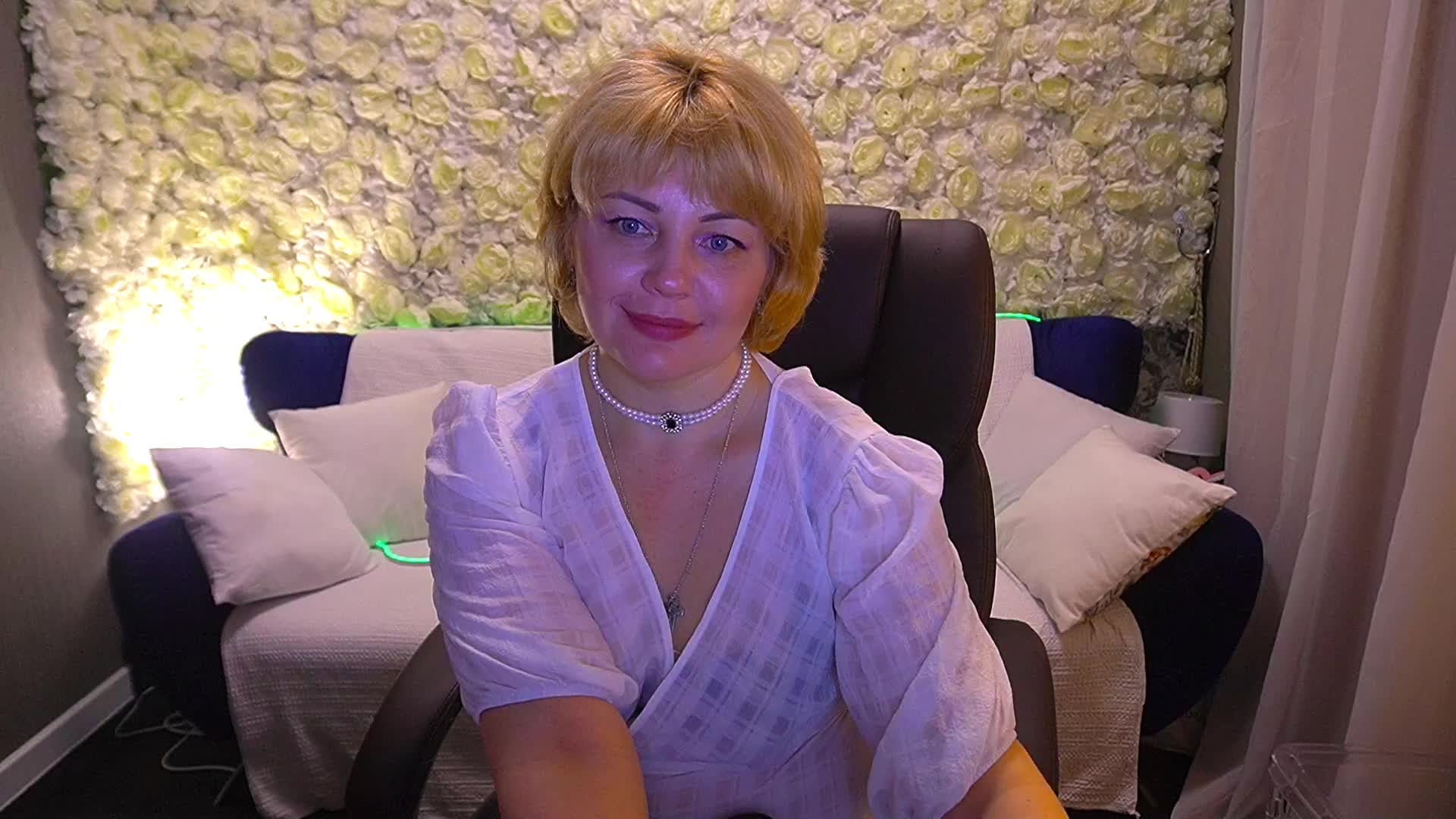 AmiraNight Adult Chat May 17, 2026