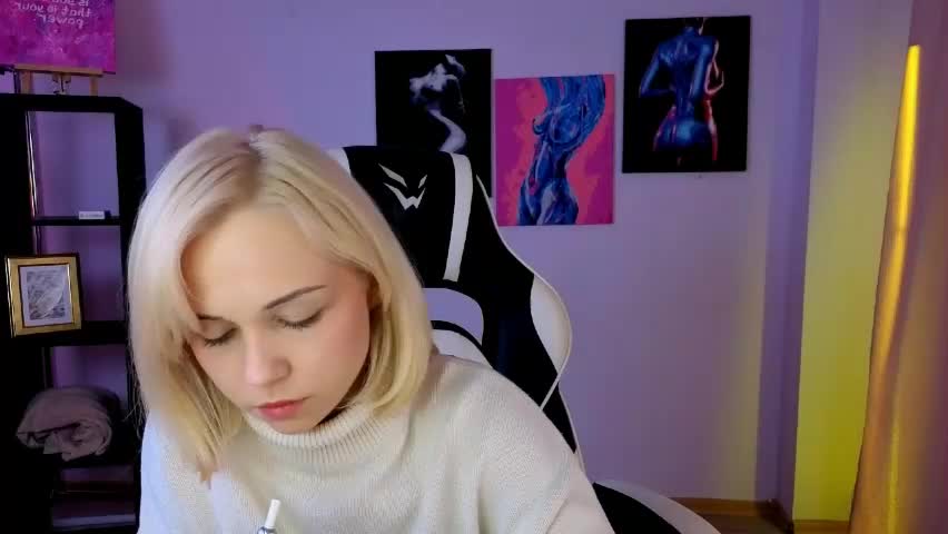 elenamonroe_ Adult Chat May 17, 2026