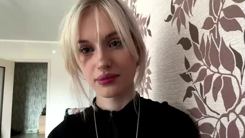 vickisheline Adult Chat May 17, 2026