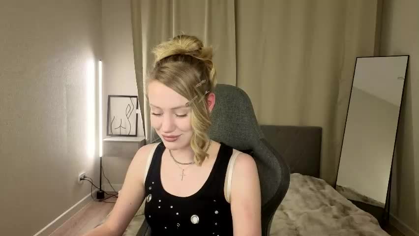 eva_hamilton Adult Chat May 17, 2026