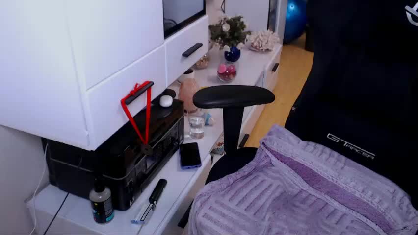 hairypussygranny Adult Chat May 17, 2026