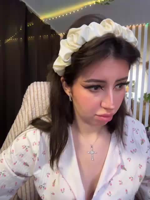 -Violetttttka- Adult Chat May 18, 2026