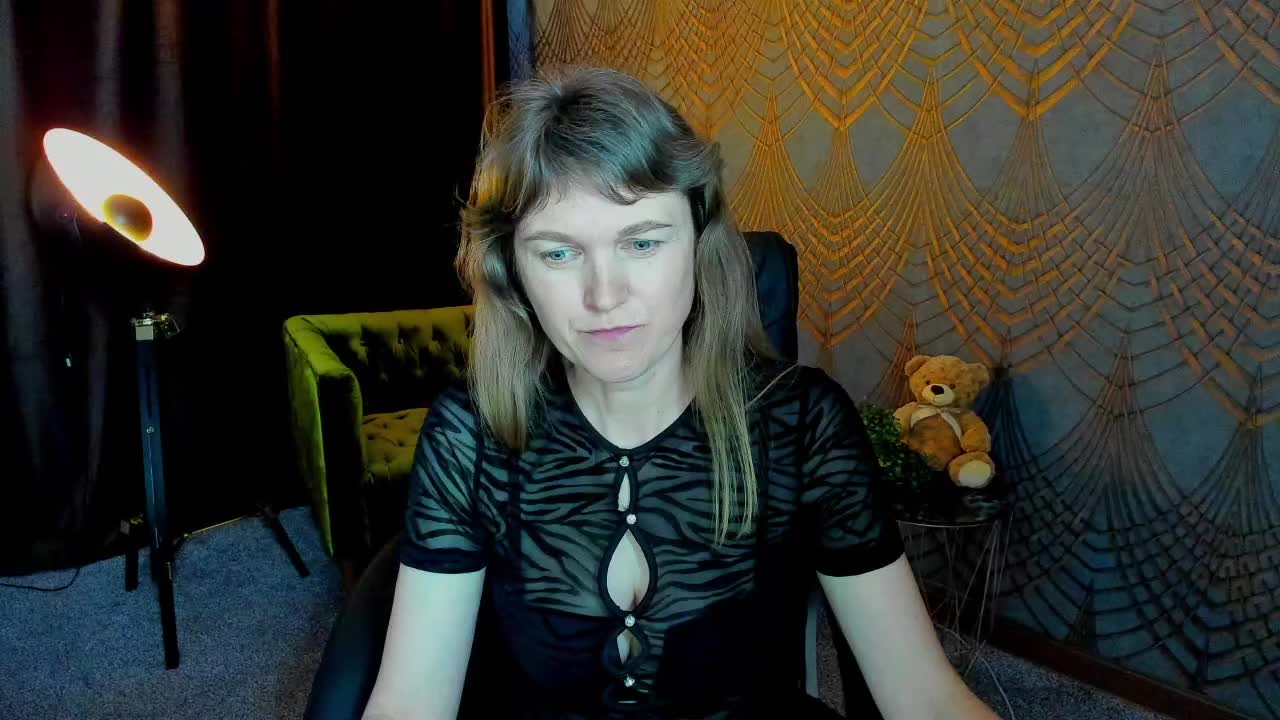 Annabel-xxx Adult Chat May 18, 2026