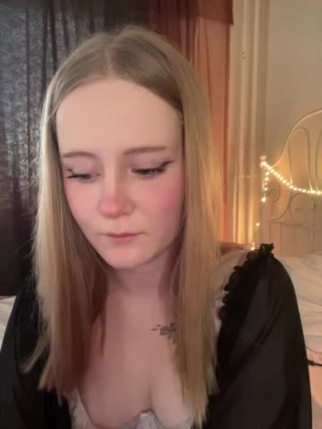 Mia_Wells Adult Chat May 17, 2026