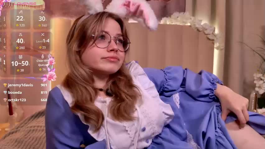 chloewells Adult Chat May 17, 2026