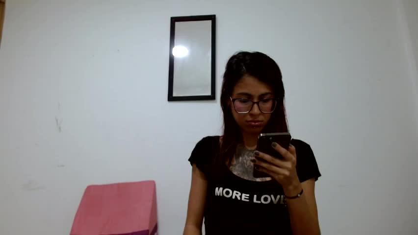 emily_loperaa Adult Chat May 18, 2026