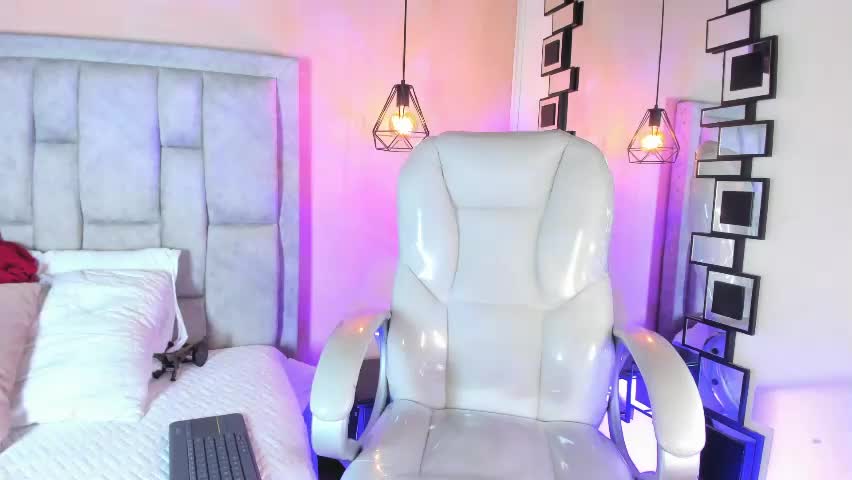 luna_honey9 Adult Chat May 17, 2026