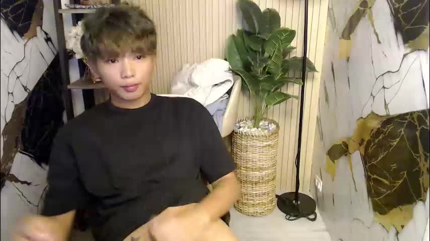 hottestloues Adult Chat May 18, 2026