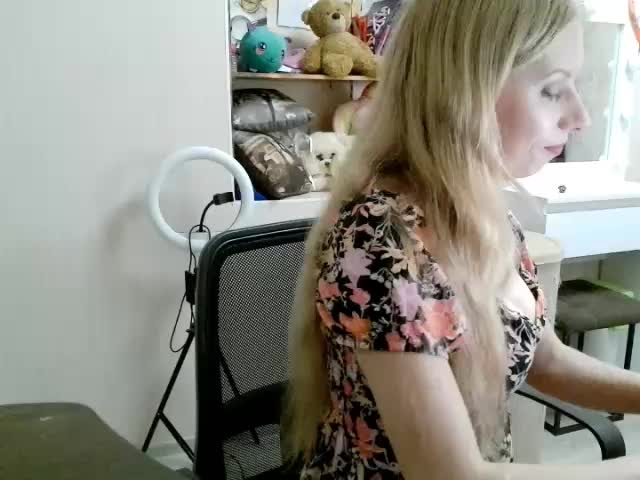 xMilagrosxs Adult Chat May 18, 2026