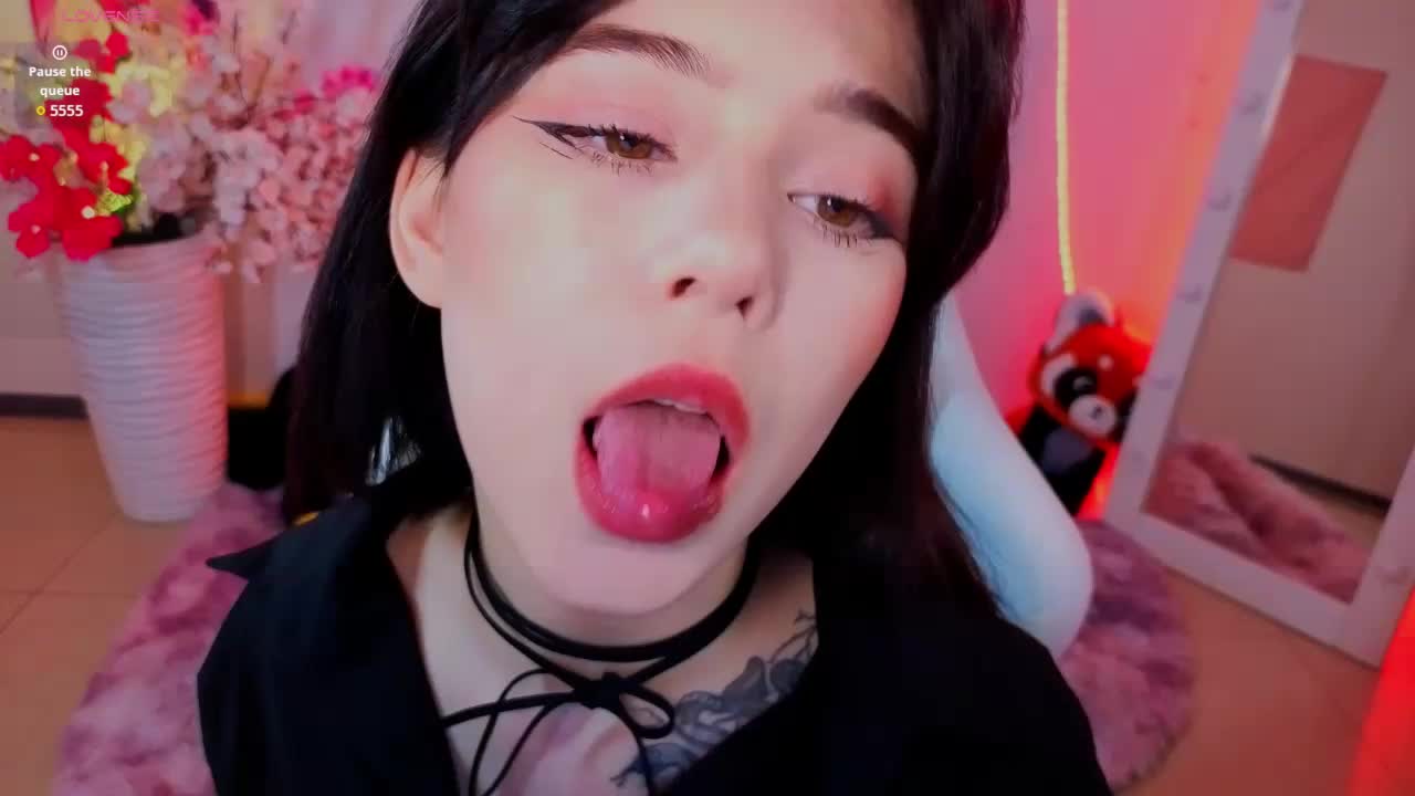 CoralineJones Adult Chat May 17, 2026