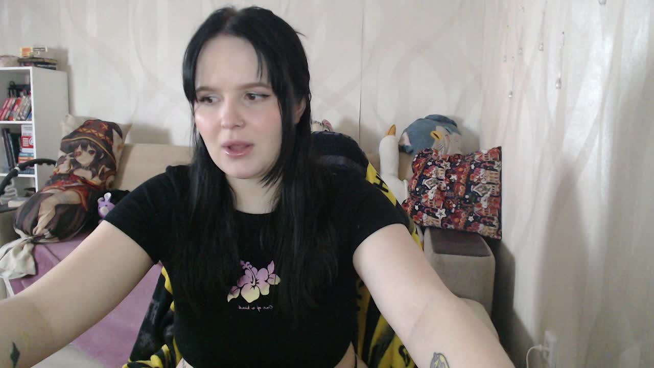 Lizzi-Peach Adult Chat May 18, 2026