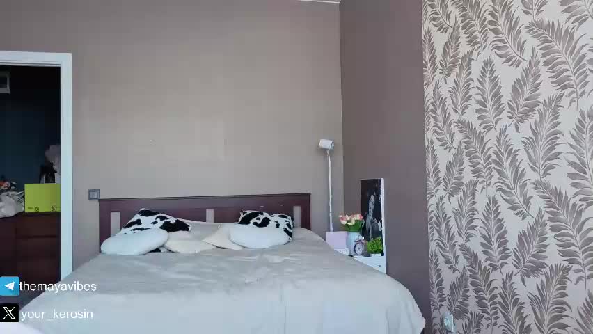 maya_blonde18 Adult Chat May 18, 2026