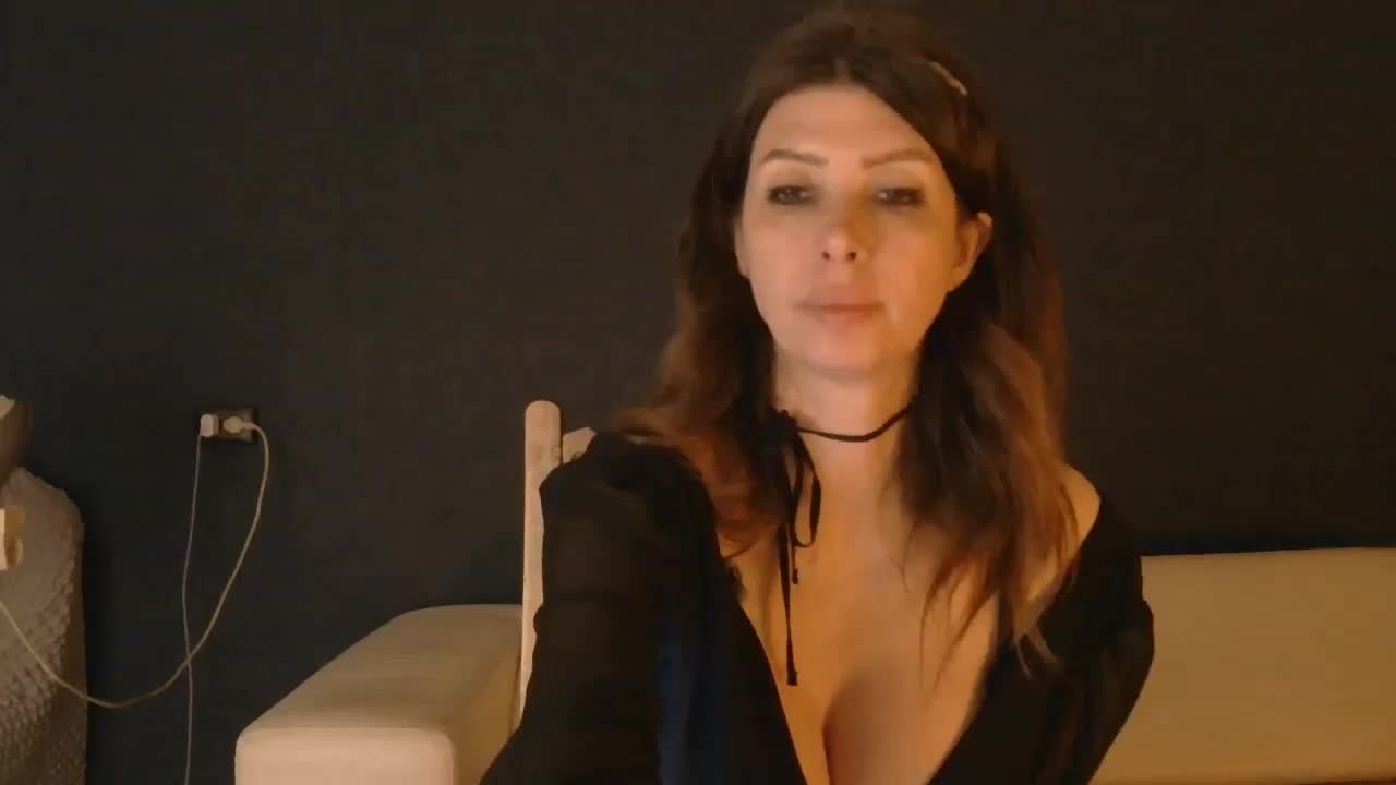 WhiteQueen888 Adult Chat May 18, 2026