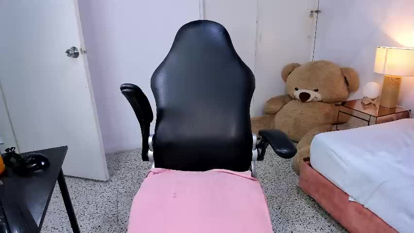 lia_damasco Adult Chat May 18, 2026