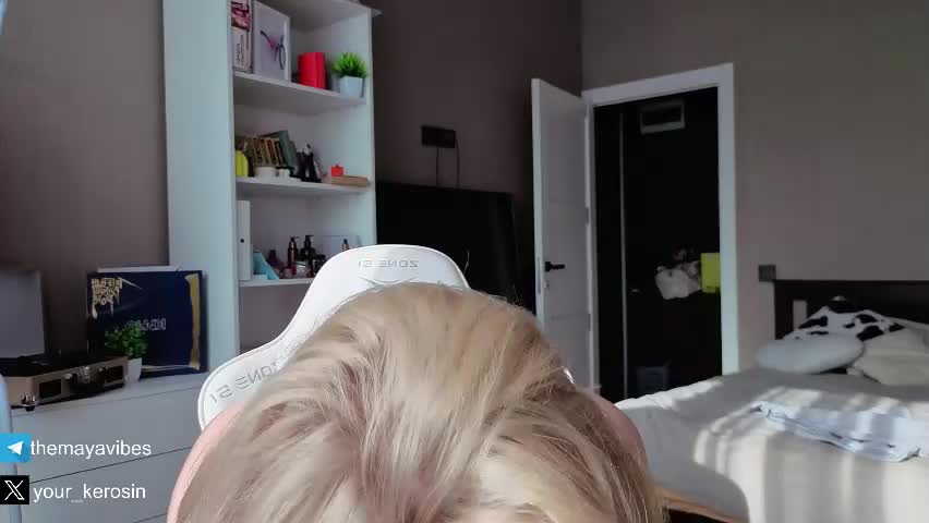 maya_blonde18 Adult Chat May 18, 2026