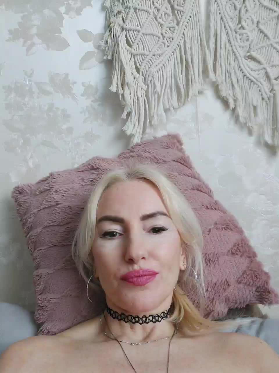 White00Pearl Adult Chat May 18, 2026