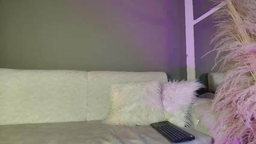 zoee_8 Adult Chat May 18, 2026
