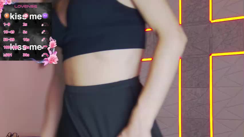 hailey_peach Adult Chat May 18, 2026