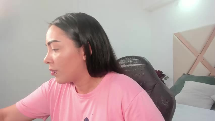 dakotabloomm Adult Chat May 18, 2026