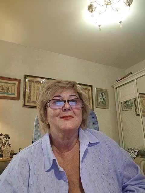 KarinkaSweet Adult Chat May 19, 2026