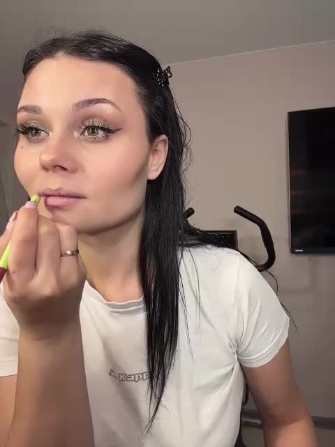 _Milashka_ Adult Chat May 19, 2026