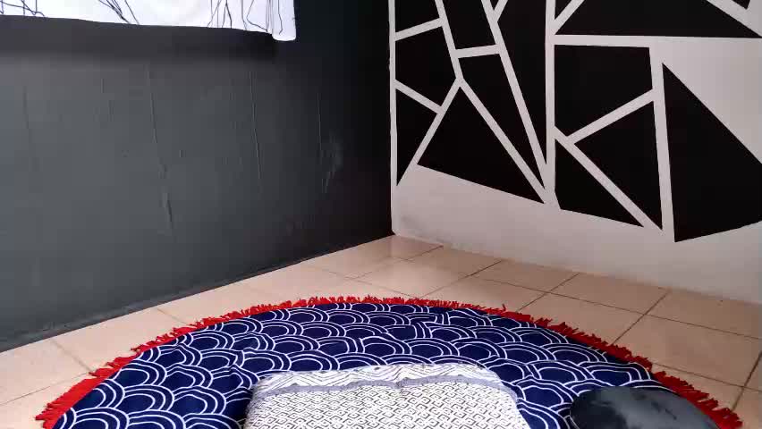 silky_minx Adult Chat May 19, 2026