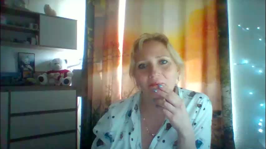 velka_raspberry Adult Chat May 18, 2026