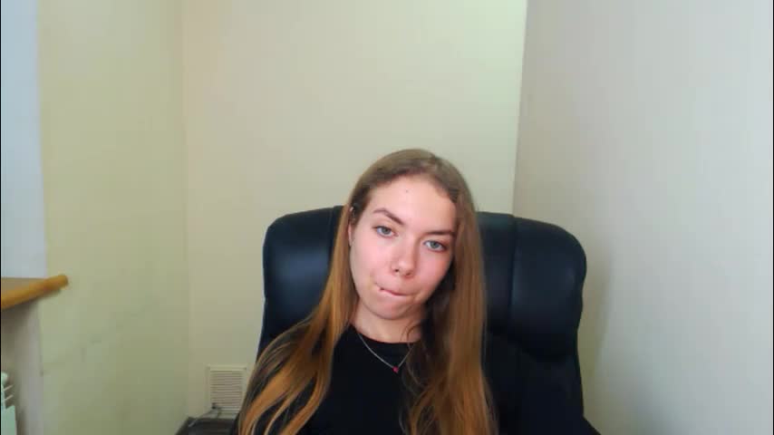 zoey_deuttch Adult Chat May 18, 2026