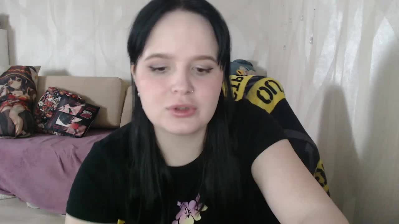 Lizzi-Peach Adult Chat May 18, 2026
