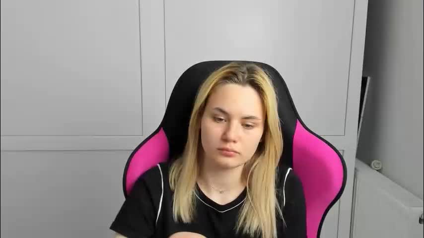 tayla_shy Adult Chat May 18, 2026