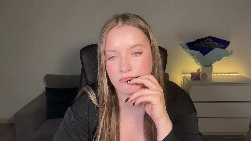 evajuly Adult Chat May 19, 2026