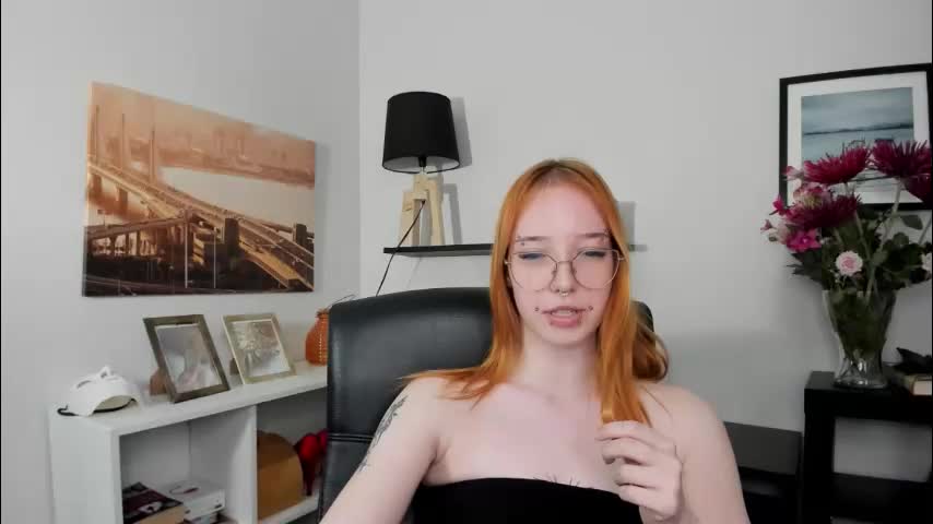 foxsonya Adult Chat May 19, 2026