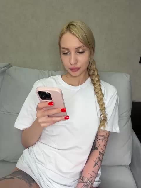 Cristi-Candy Adult Chat May 19, 2026