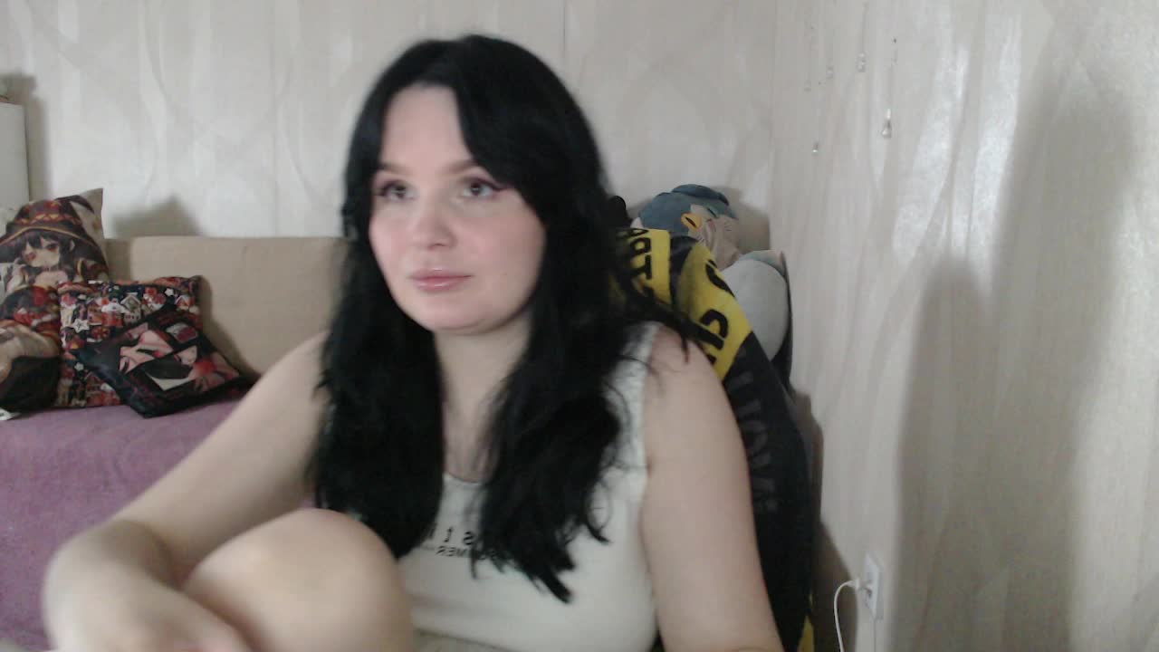 Lizzi-Peach Adult Chat May 19, 2026