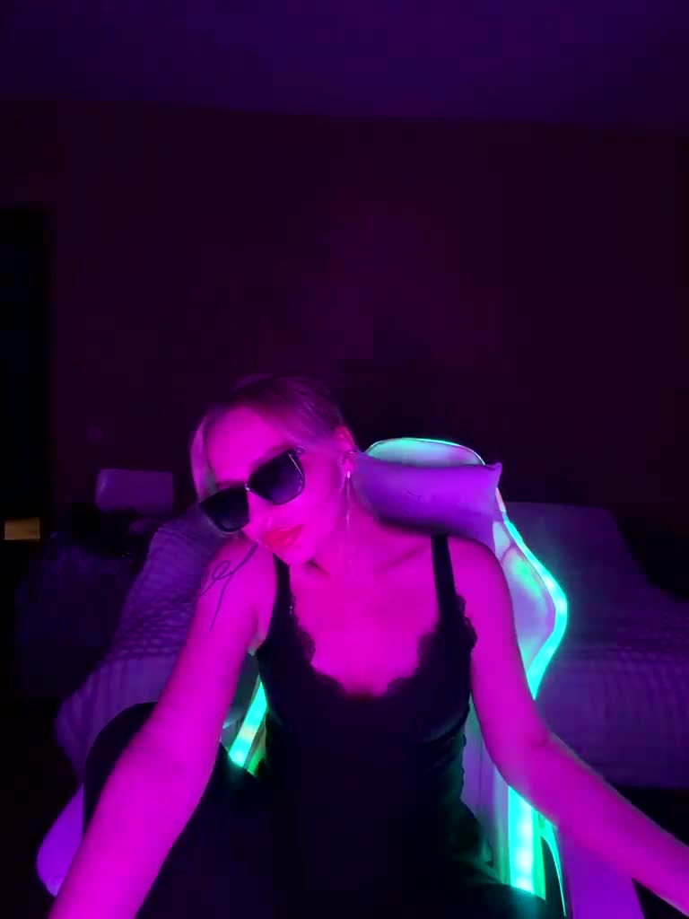 Eva666666 Adult Chat May 19, 2026