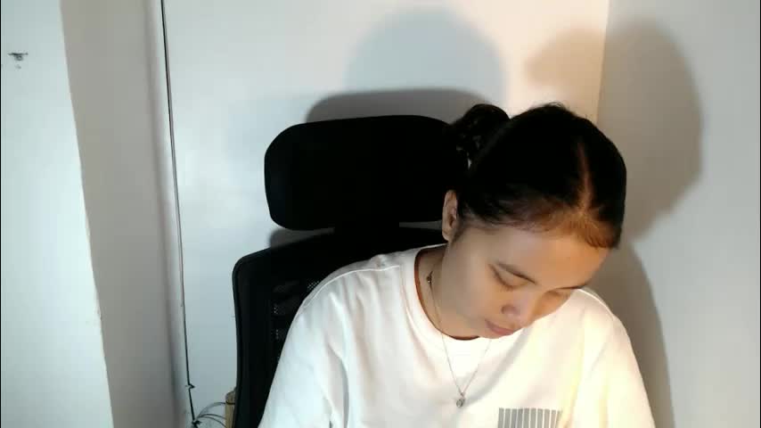 lovely_kiara16 Adult Chat May 20, 2026