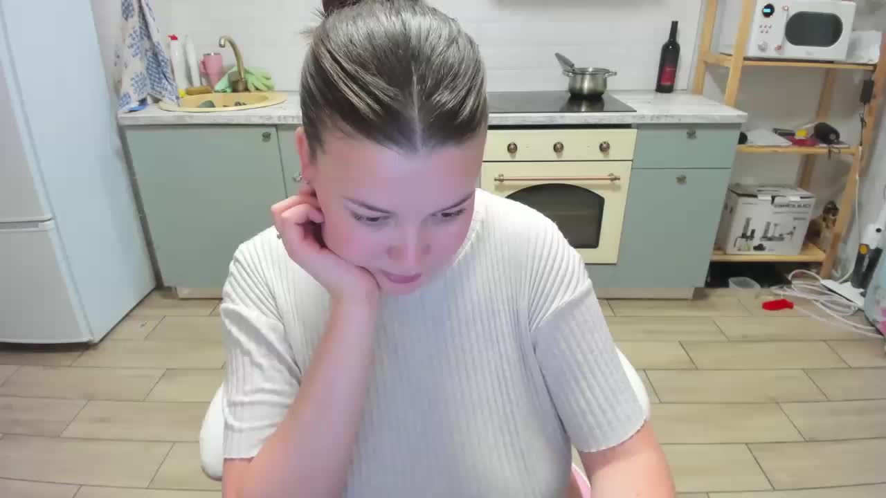 LinaEl23 Adult Chat May 19, 2026