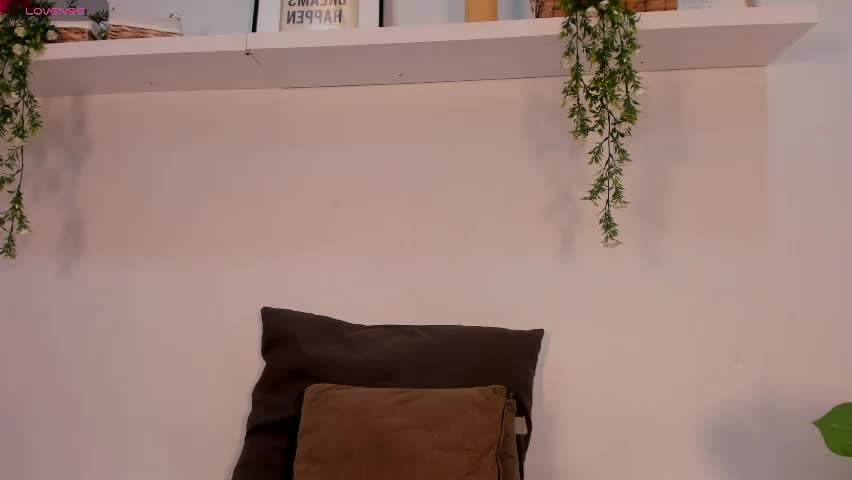 nicolle_evanss_ Adult Chat May 20, 2026