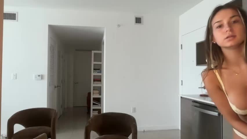 elenahere4u Adult Chat May 20, 2026