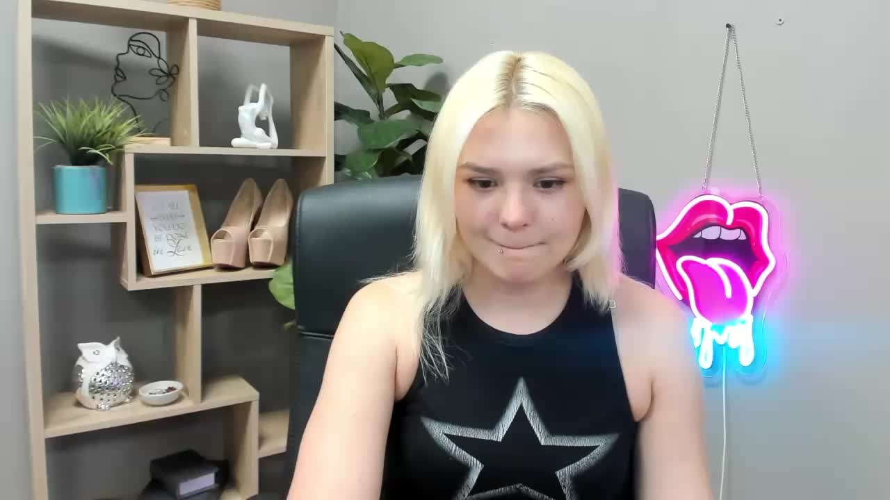 SweetLilyxo Adult Chat May 20, 2026