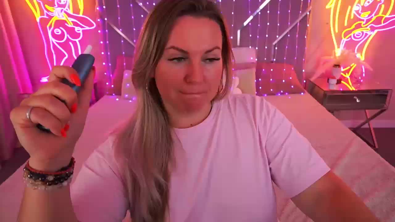 KiraCandyS Adult Chat May 20, 2026