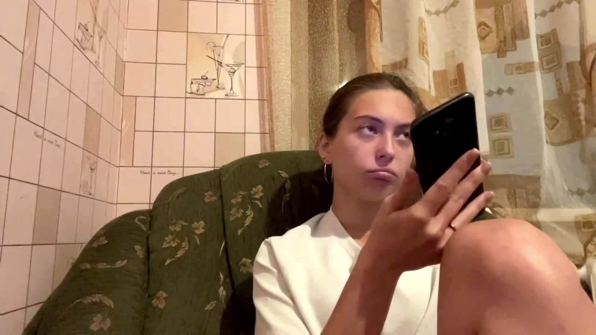 RonnaWillow Adult Chat May 20, 2026