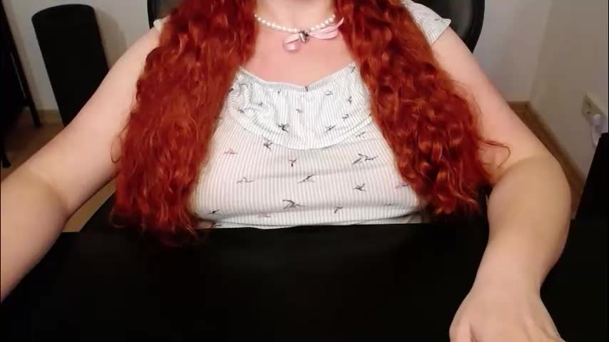 elly_petite Adult Chat May 20, 2026