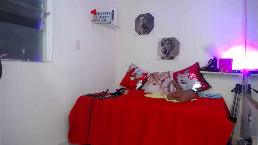 dulce_luna_small Adult Chat May 20, 2026