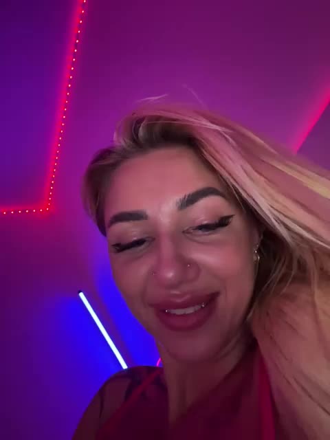 -AmazingBlonde- Adult Chat May 21, 2026